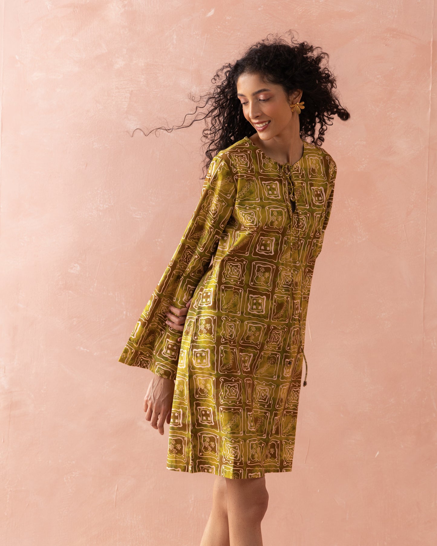 FIELD BLOOM LACE TIE DRESS