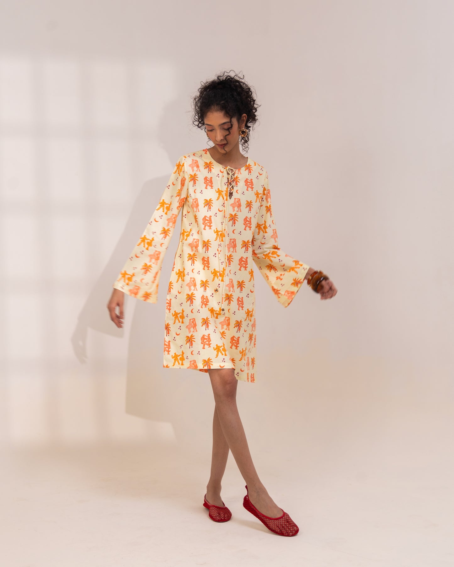 GROOVE GARDEN LACE TIE DRESS