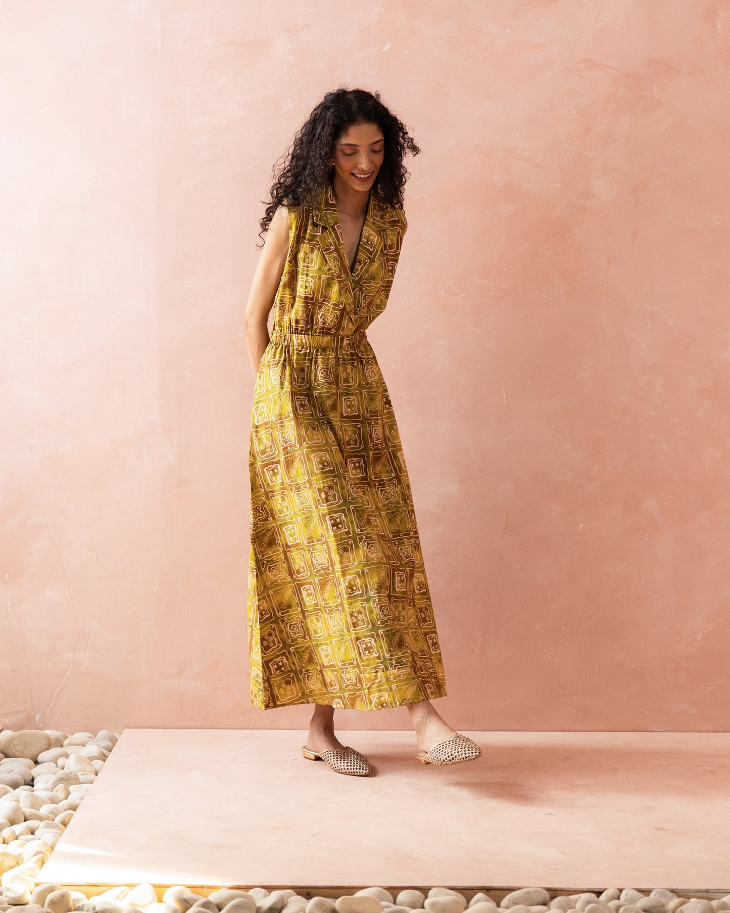 FIELD BLOOM COLLARED MAXI DRESS