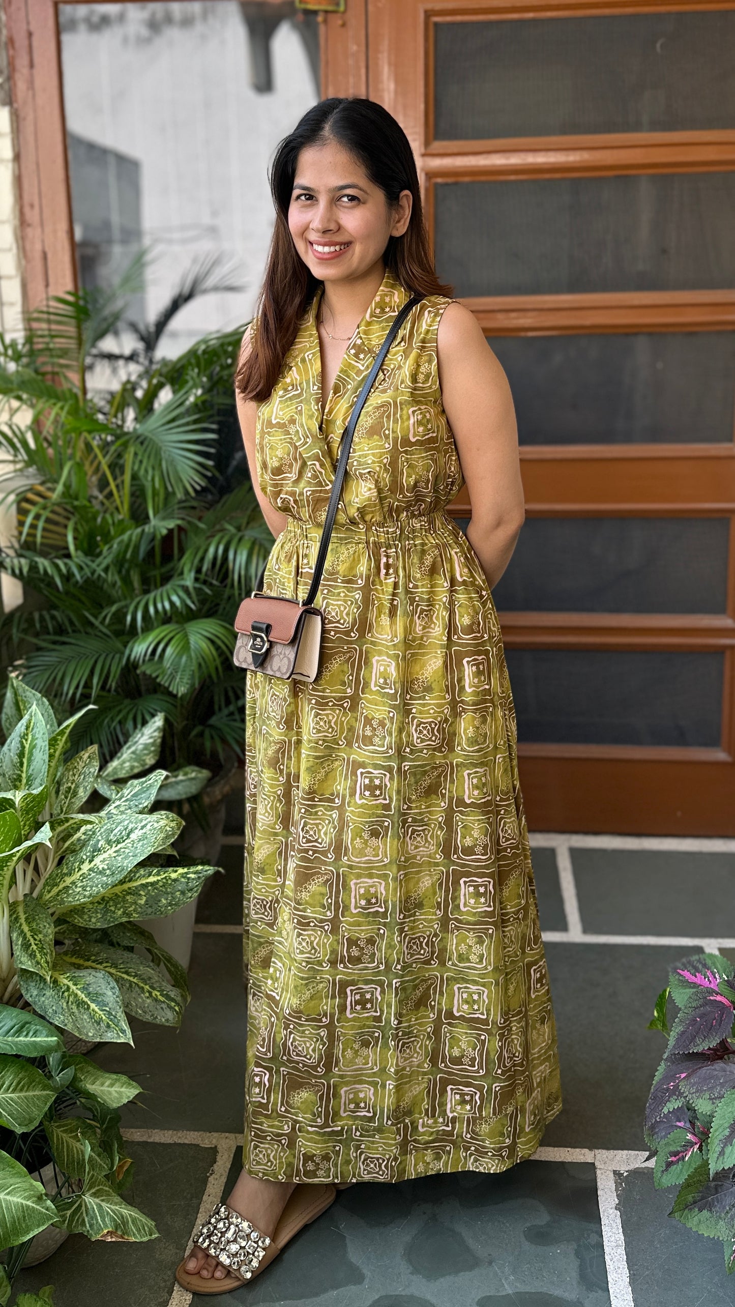 FIELD BLOOM COLLARED MAXI DRESS