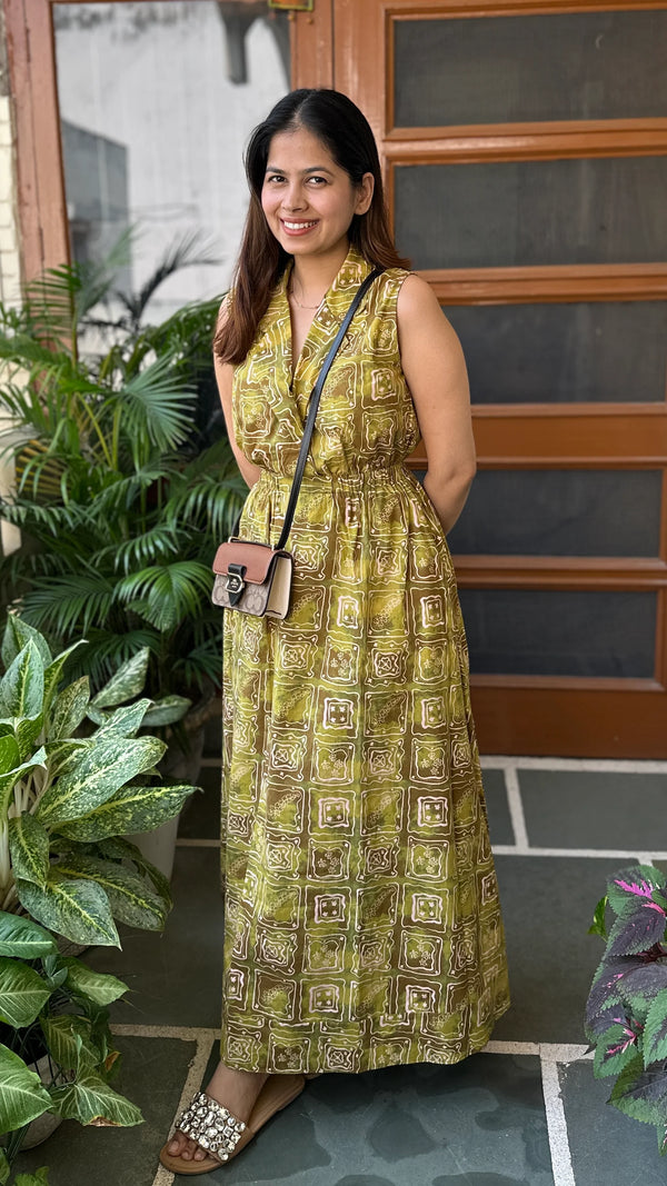 FIELD BLOOM COLLARED MAXI DRESS